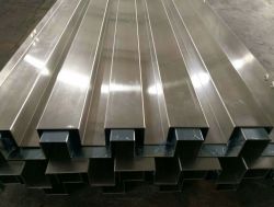 湖南長(zhǎng)城鋁單板廠(chǎng)家 外墻裝飾鋁長(zhǎng)城板 凹凸型木紋鋁板 連續(xù)折彎鋁單板